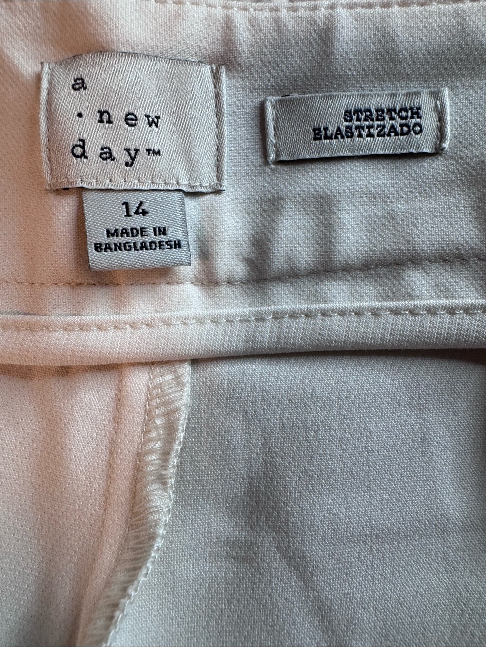 a new day Women’s Cream color  Stretch Shorts